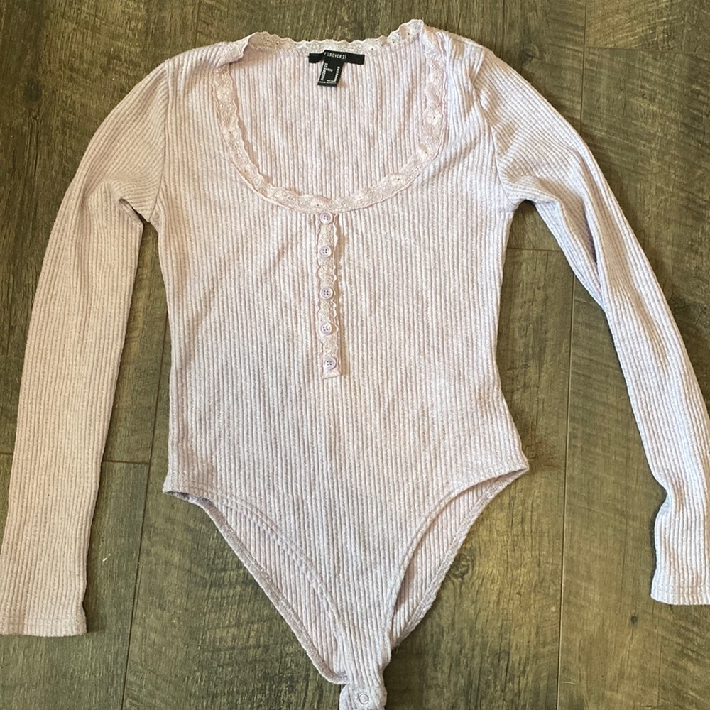 worn twice it’s in perfect condition